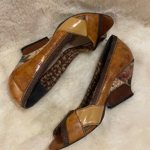 Like new Bobbi Blu multi-texture and patter wedges. Size 8